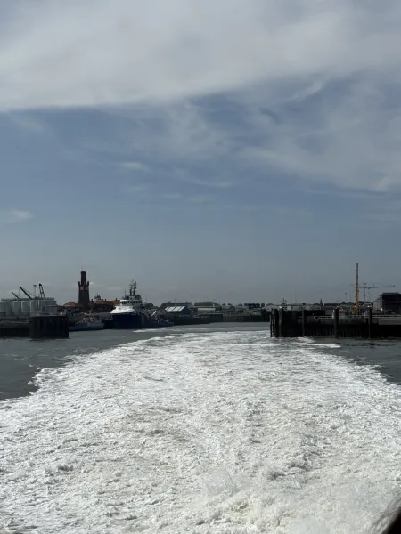 Abfahrt Cuxhaven auf dem Weg nach Helgoland