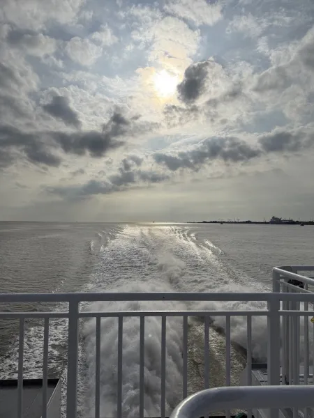 Abfahrt Cuxhaven nach Hamburg mit dem Halunder Jet
