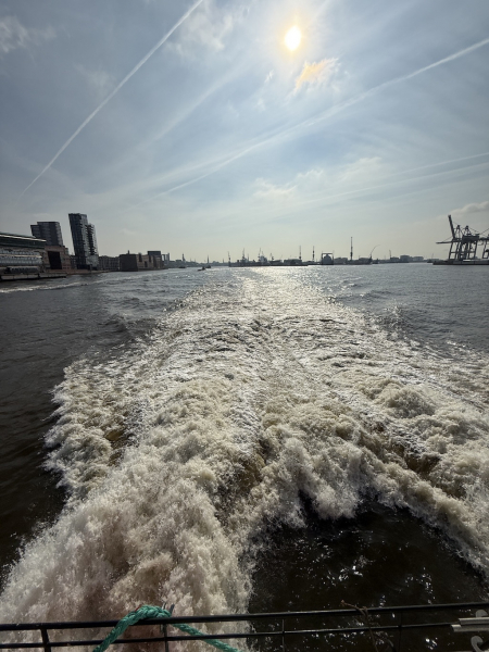 Abfahrt Hamburg nach Helgoland