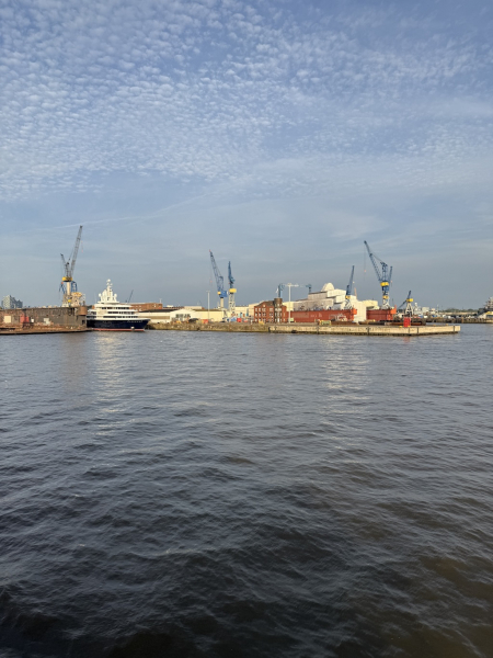 Container Hafen Hamburg