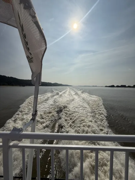 Tolle Blicke vom Halunder Jet auf die Elbe