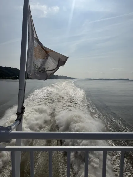Tolle Blicke vom Halunder Jet auf die Elbe
